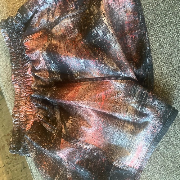 lululemon athletica Black and Red Athletic Shorts - Picture 3 of 4